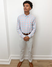 Load image into Gallery viewer, Vineyard Vines Mangrove TTRSL Performance Shirt