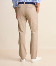 Load image into Gallery viewer, Vineyard Vines On-The-Go Pant in Khaki