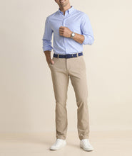 Load image into Gallery viewer, Vineyard Vines On-The-Go Pant in Khaki