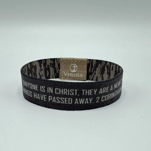 Versible Tree Bark Camo Bible Verse Wristband