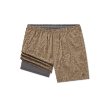 Load image into Gallery viewer, Southern Marsh Men's Billfish Lined Performance Shorts in Brown
