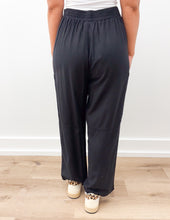 Load image into Gallery viewer, Come Alive Cotton Linen Textured Pants in Black