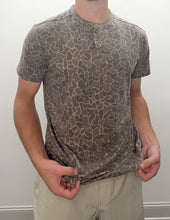 Load image into Gallery viewer, Southern Shirt Co. Men's Max Comfort Henley SS in Ranger