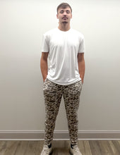 Load image into Gallery viewer, Burlebo Thermal Joggers in Classic Deer Camo