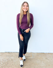 Load image into Gallery viewer, Running Wild Seamless Long Sleeve Top in Plum