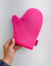 Load image into Gallery viewer, Magnolia Soap Company Sunless Tanning Mitt