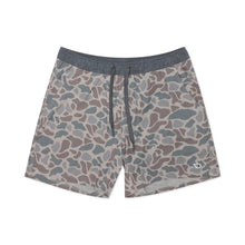 Load image into Gallery viewer, Burlebo 7" Athletic Shorts in Classic Deer Camo