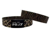 Load image into Gallery viewer, Versible Safari Leopard Tap to Pray Wristband