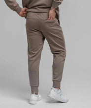 Load image into Gallery viewer, Southern Shirt Co. Men's CoolTouch Joggers in Hazelnut
