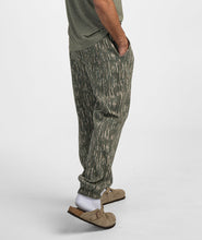 Load image into Gallery viewer, Southern Shirt Co. Men's Campfire Sweatpants in Tree Bark